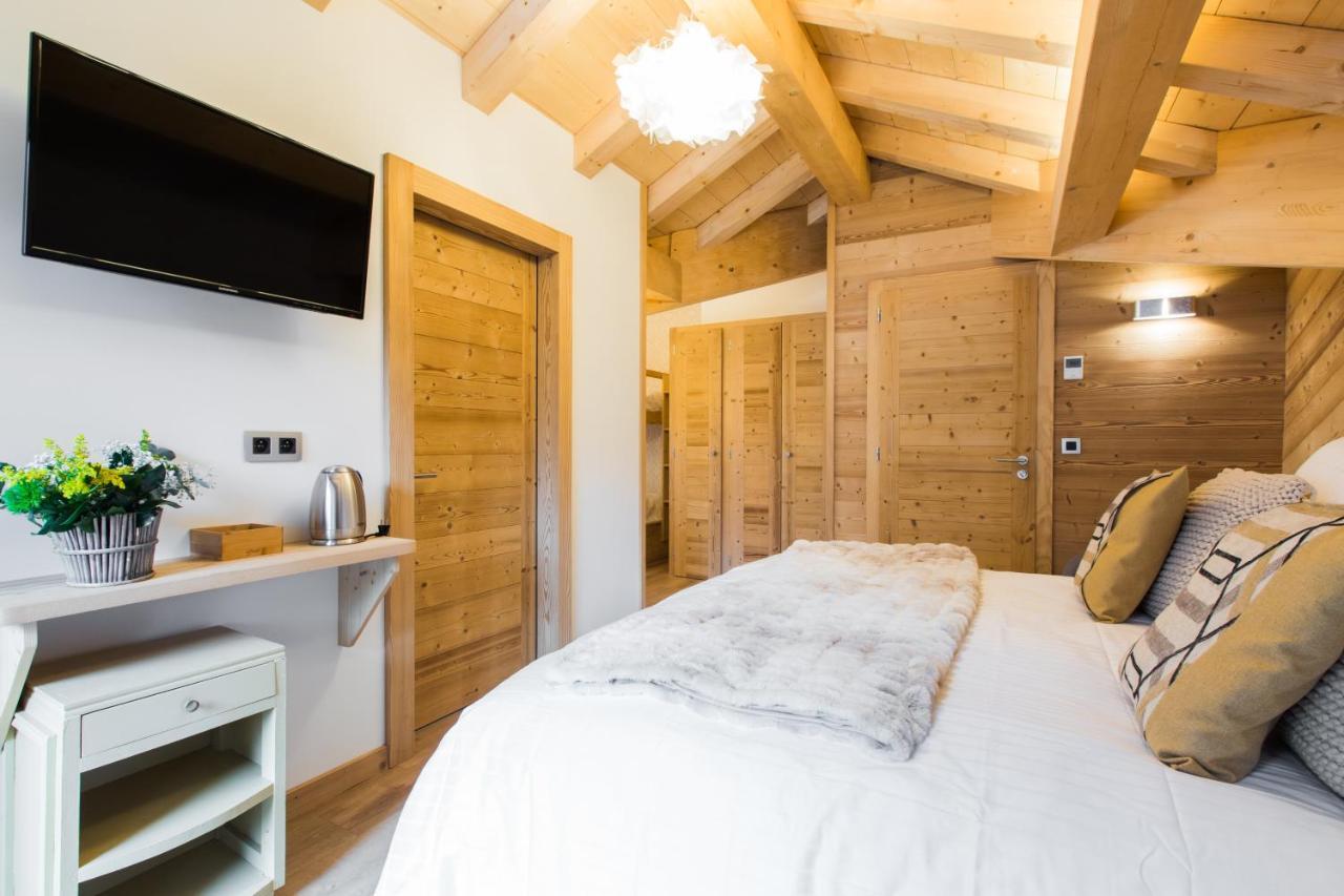 Sur Les Monts Morzine *