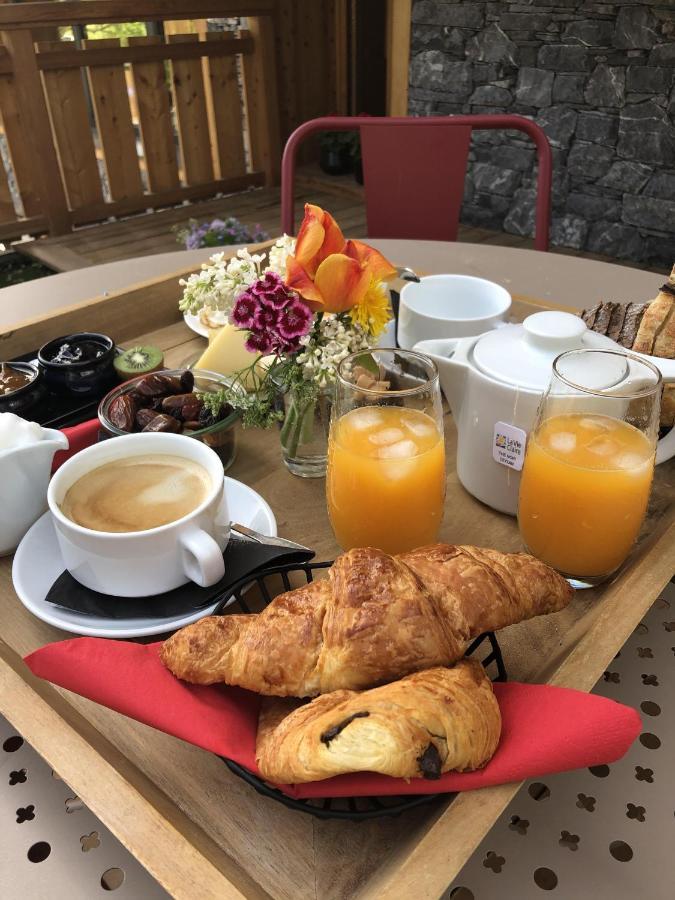 Sur Les Monts Morzine Bed & Breakfast *